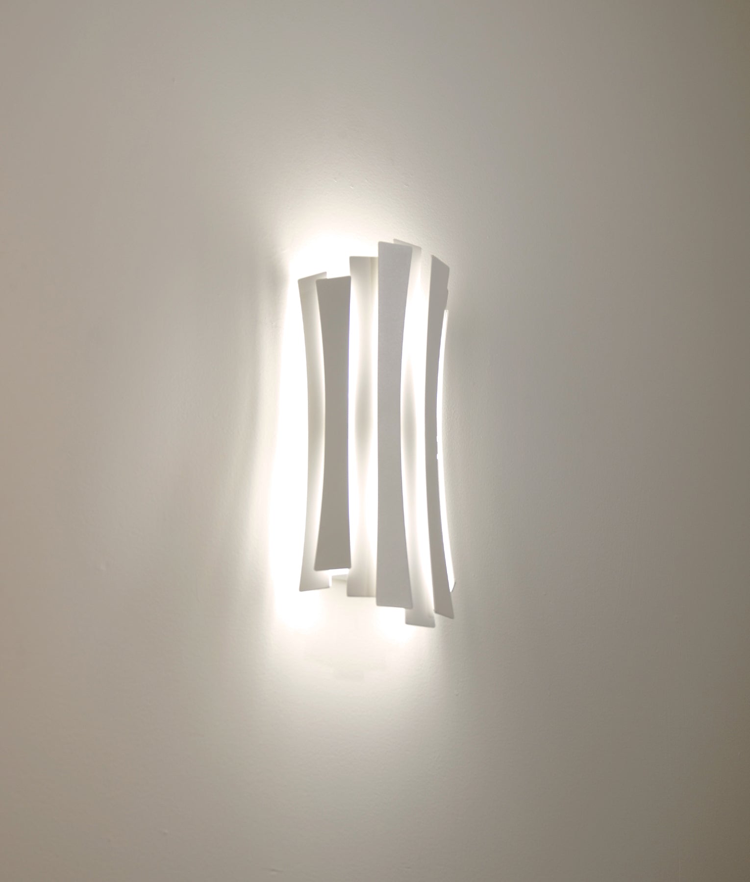 Interior LED Tri-CCT Curved Dimmable Wall Light
