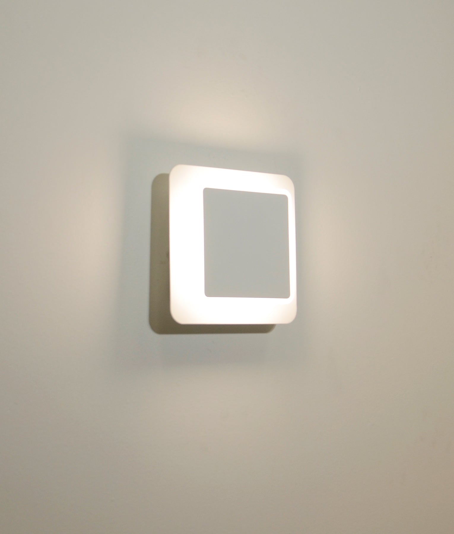 Interior LED Tri-CCT Square Rotatable Dimmable Wall Light