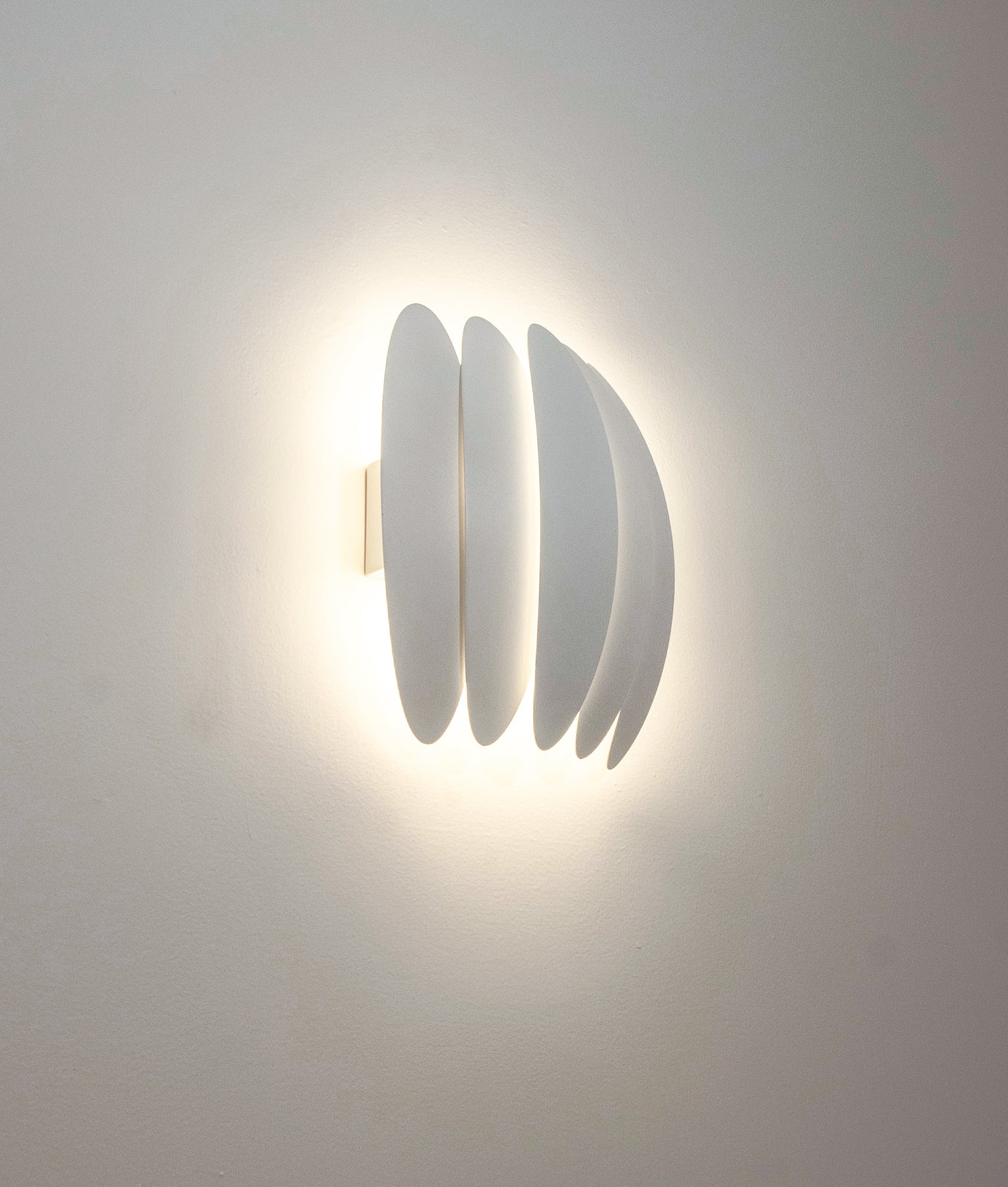 Interior LED Tri-CCT Curved Dimmable Wall Light